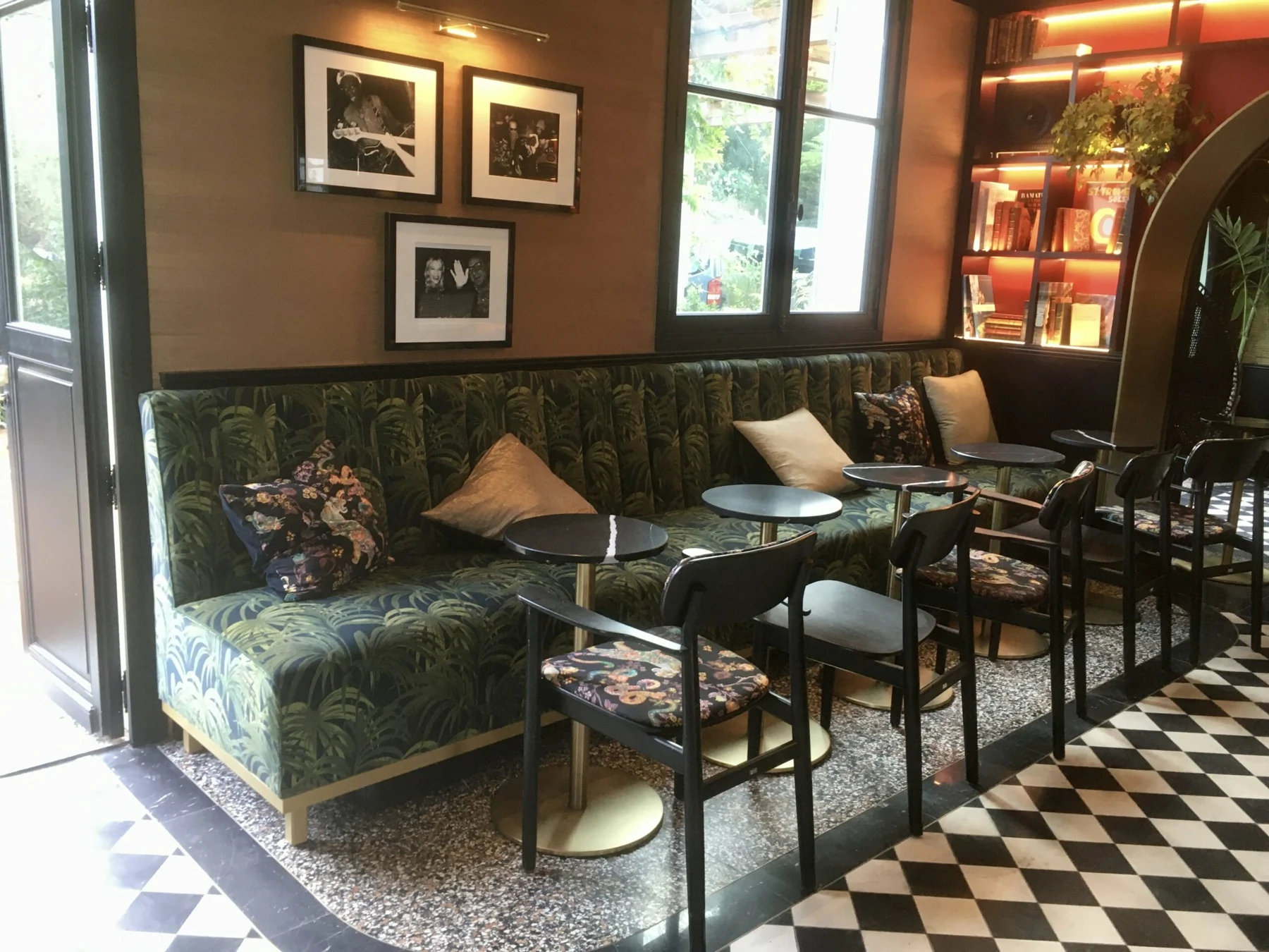 Création d'une banquette dans un restaurant